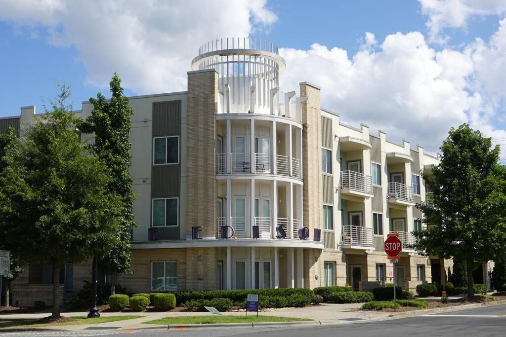 King Bed Studio - Great Walkability To Restaurants Apartment Charlotte Exterior photo